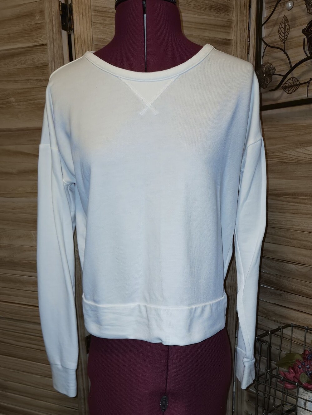 Nike Dri-Fit S White Sweatshirt Open Back